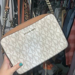Michael Kors Crossbody
